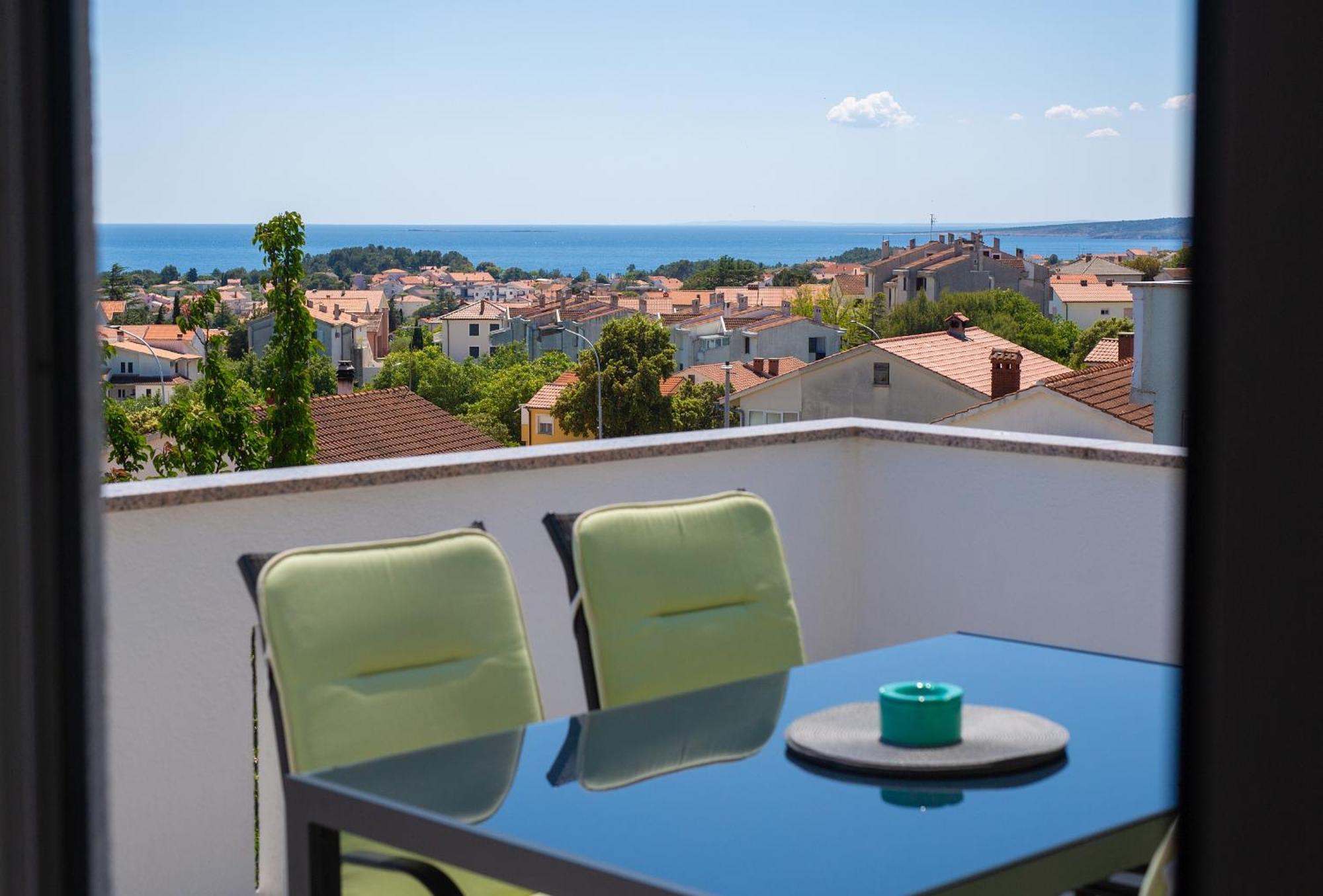 Apartments Sinisa - Krk Town Ruang foto