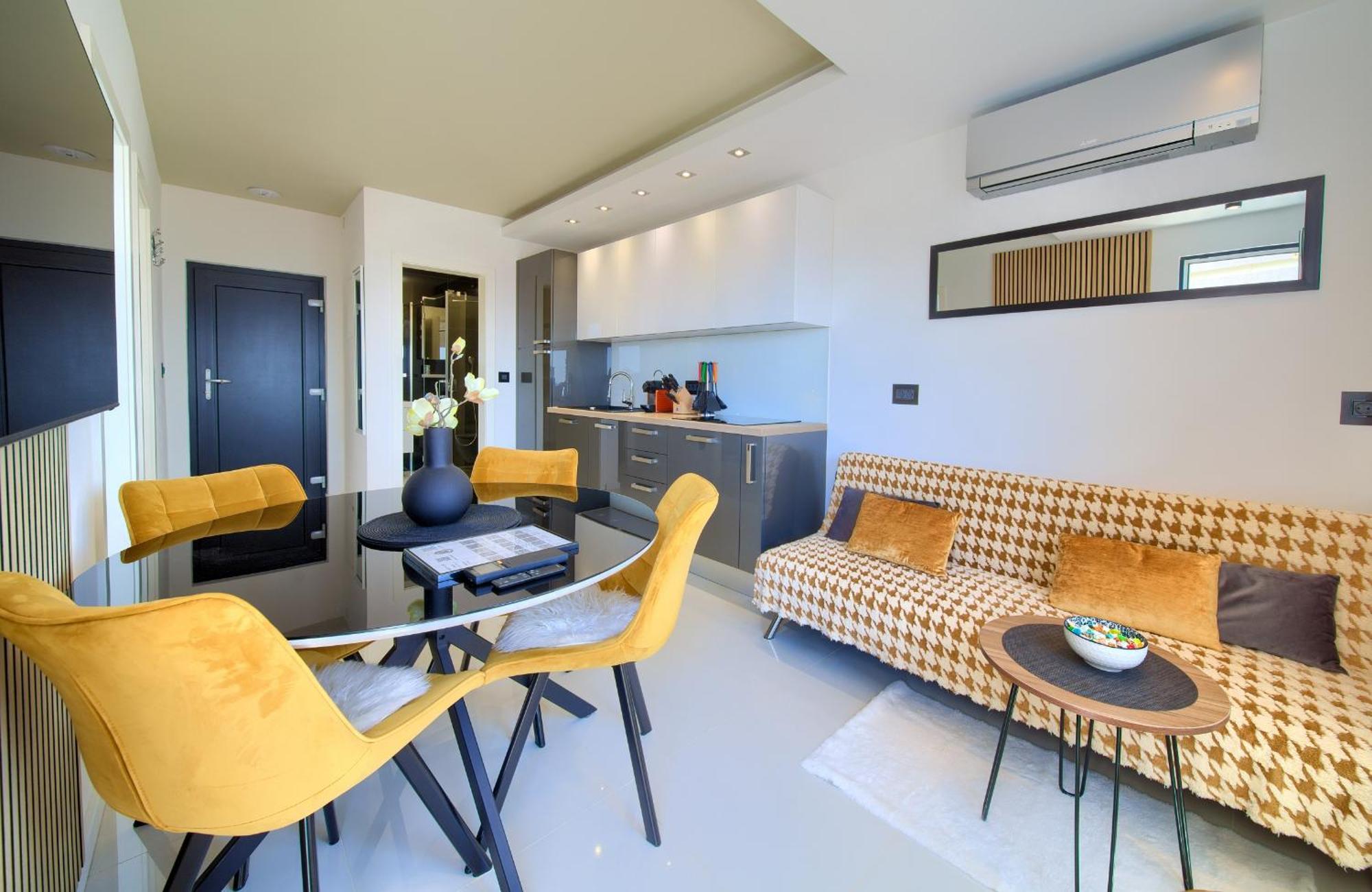 Apartments Sinisa - Krk Town Bagian luar foto